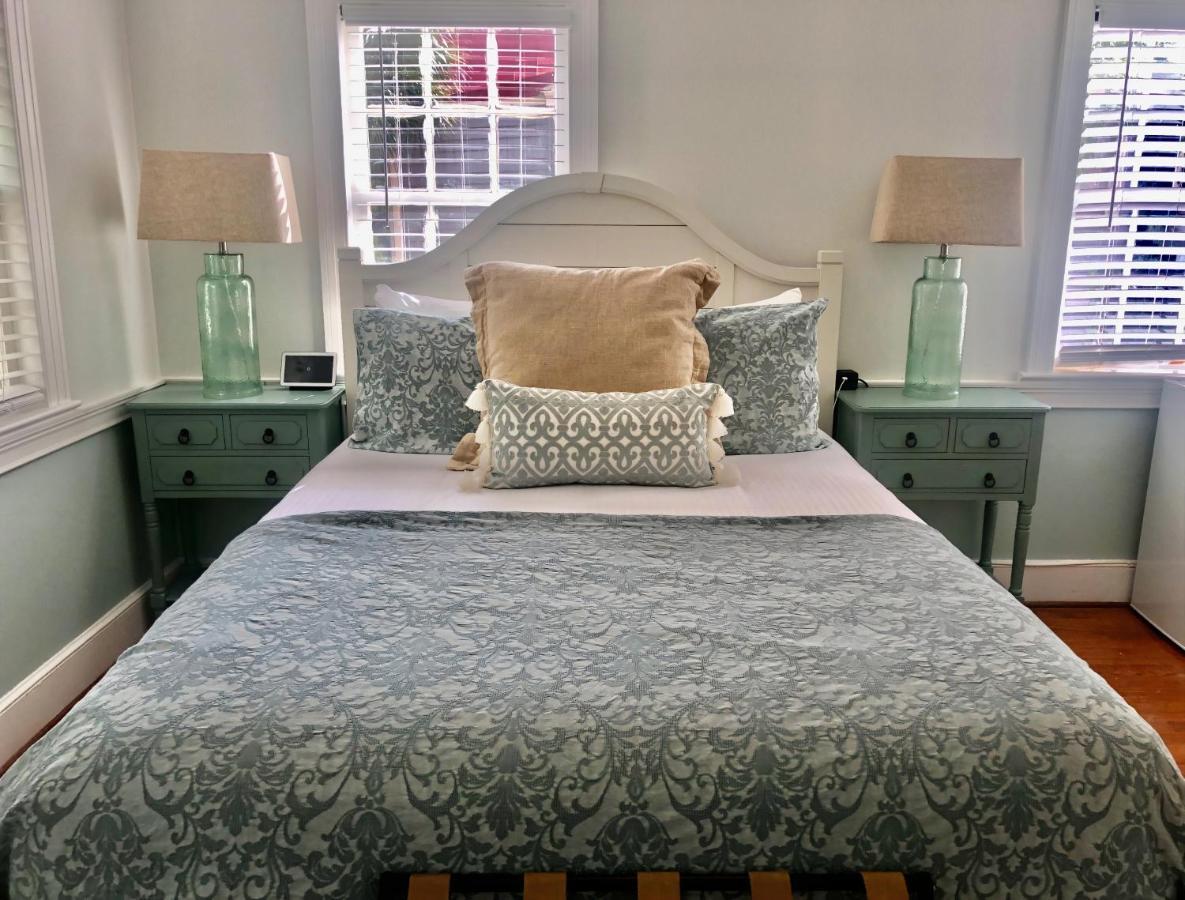 Daybed With Trundle In The Beautiful Ashley Inn 4 Blocks From King St Charleston Exterior photo