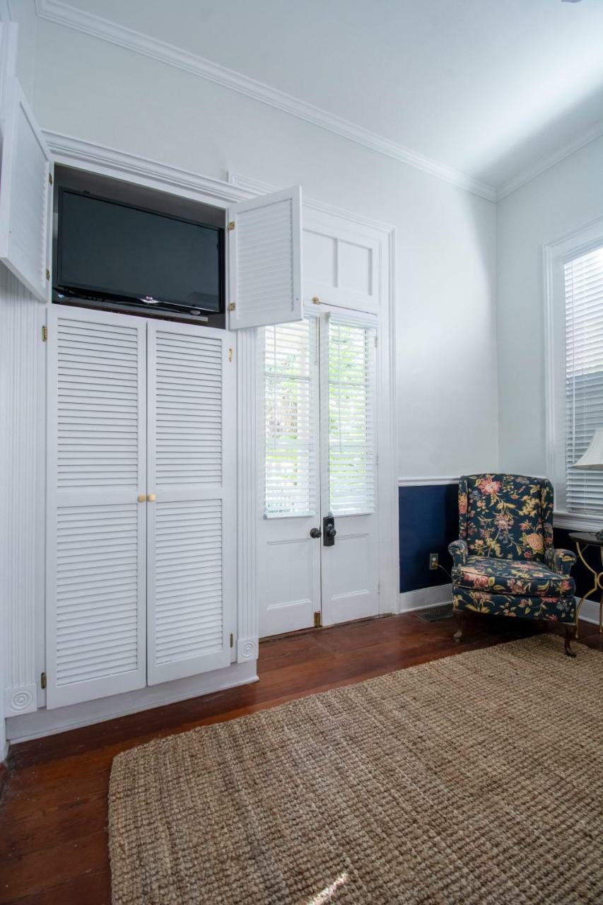 Daybed With Trundle In The Beautiful Ashley Inn 4 Blocks From King St Charleston Exterior photo